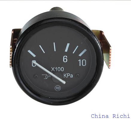 TATRA T815 motor pressure meter