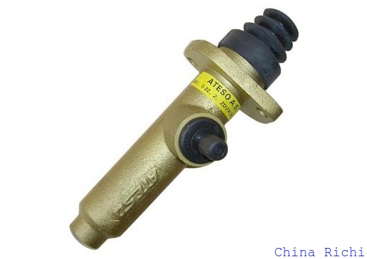 TATRA T815 clutch master cylinder