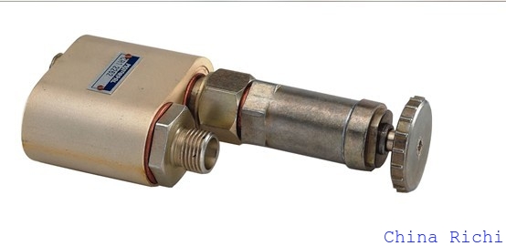 TATRA T815 hand oil pump