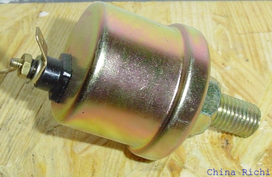 TATRA Oil pressure gauge sensor T1 T2  HIGH QUALITY 341982411 443429093951 341982412 443429020000 4434290200